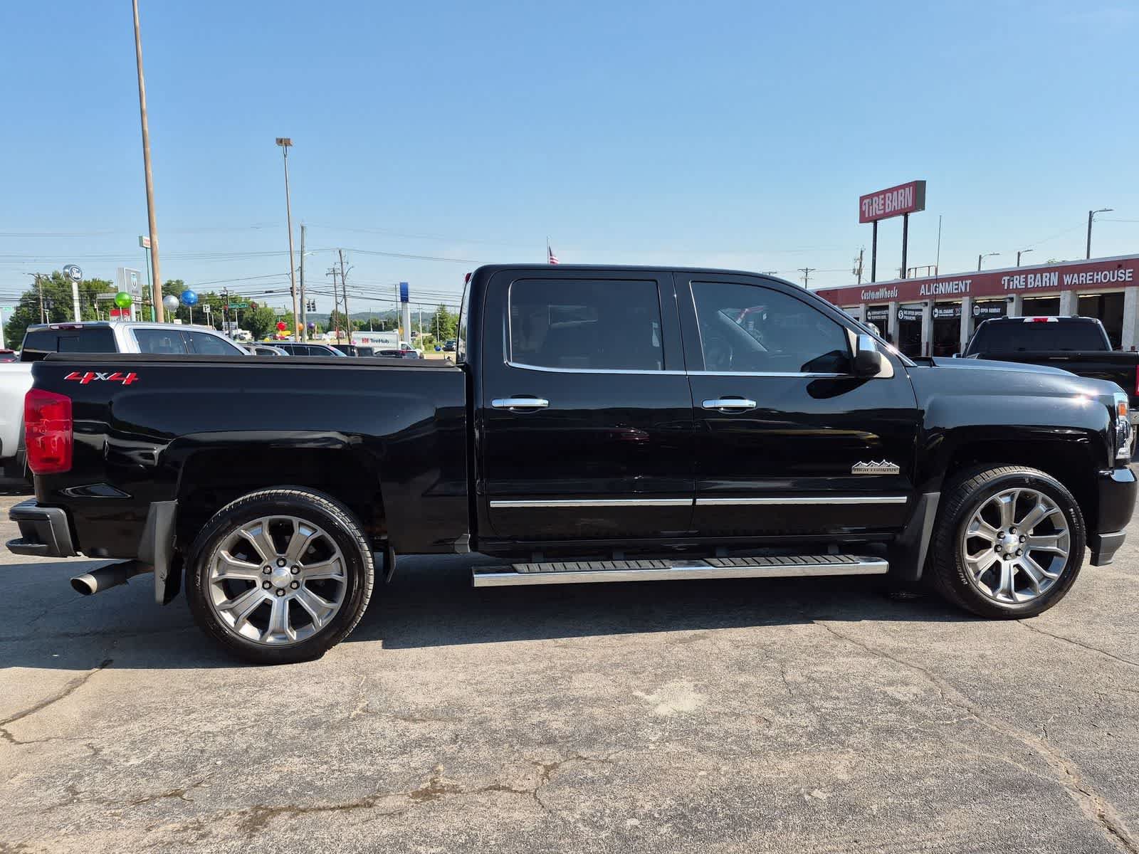 Used 2018 Chevrolet Silverado 1500 High Country w/ LPO, Protection Package AWD/4WD image 7