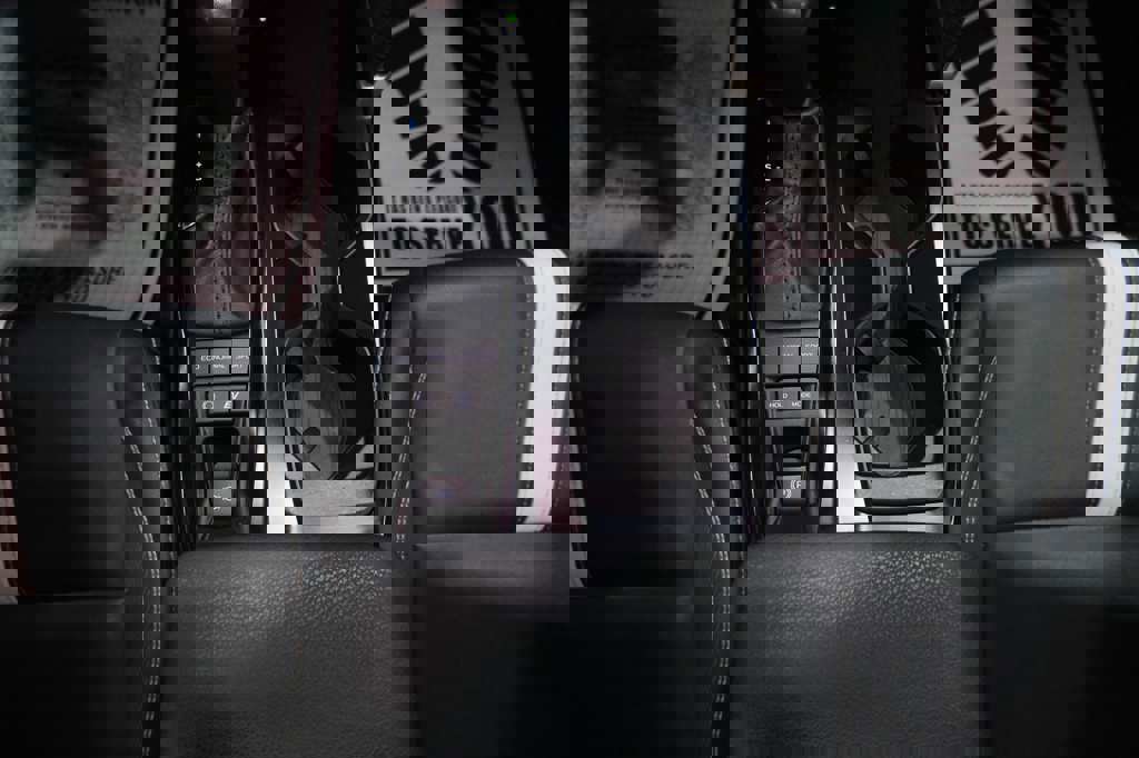 Used 2025 Toyota Camry SE image 28