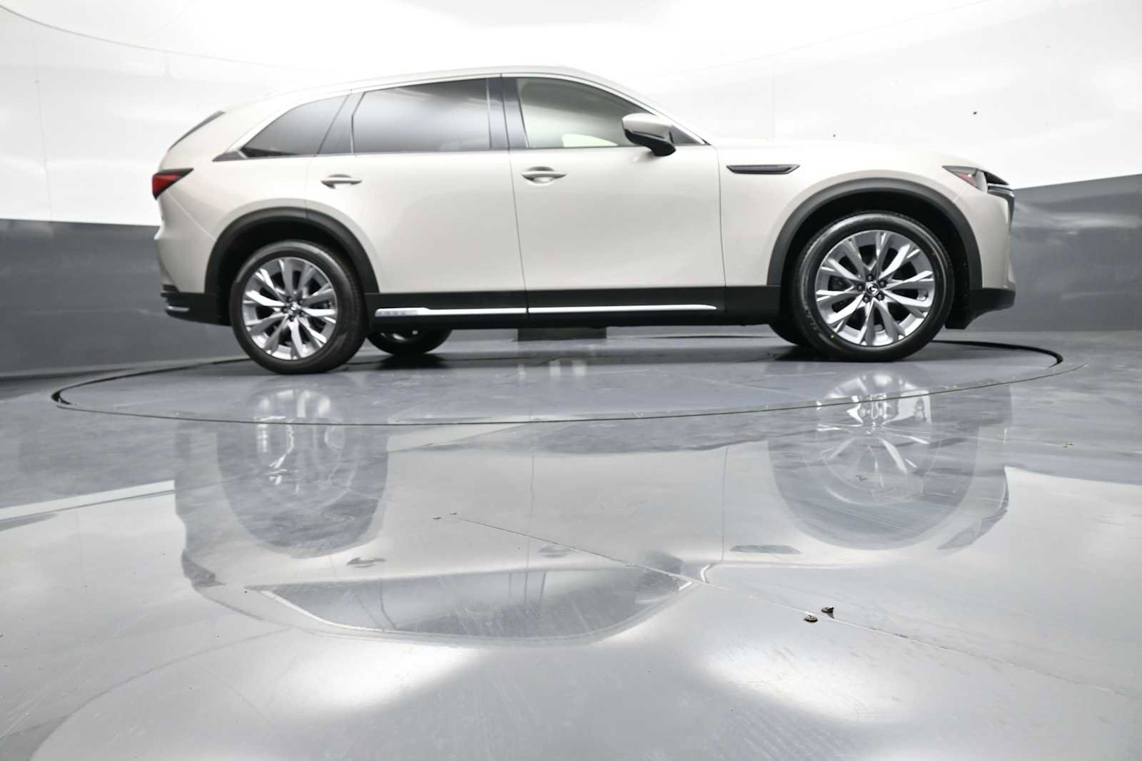 Used 2024 MAZDA CX-90 3.3 Turbo w/ Premium Package AWD/4WD image 32