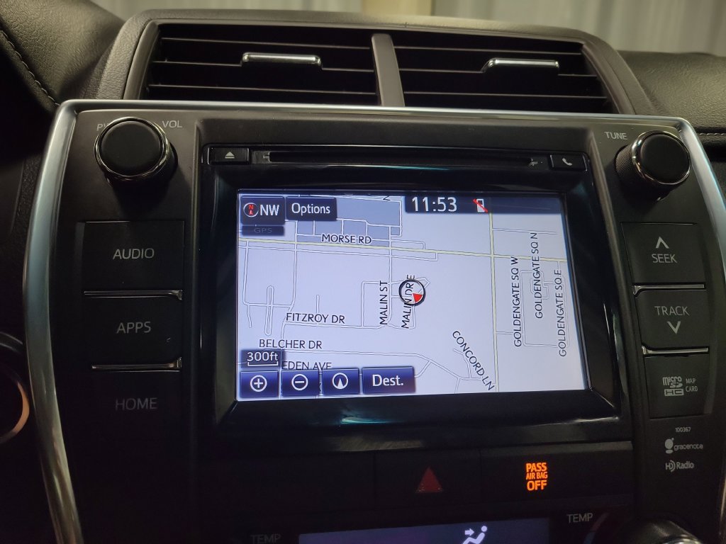 Used 2015 Toyota Camry XLE w/ Moonroof Package FWD image 22