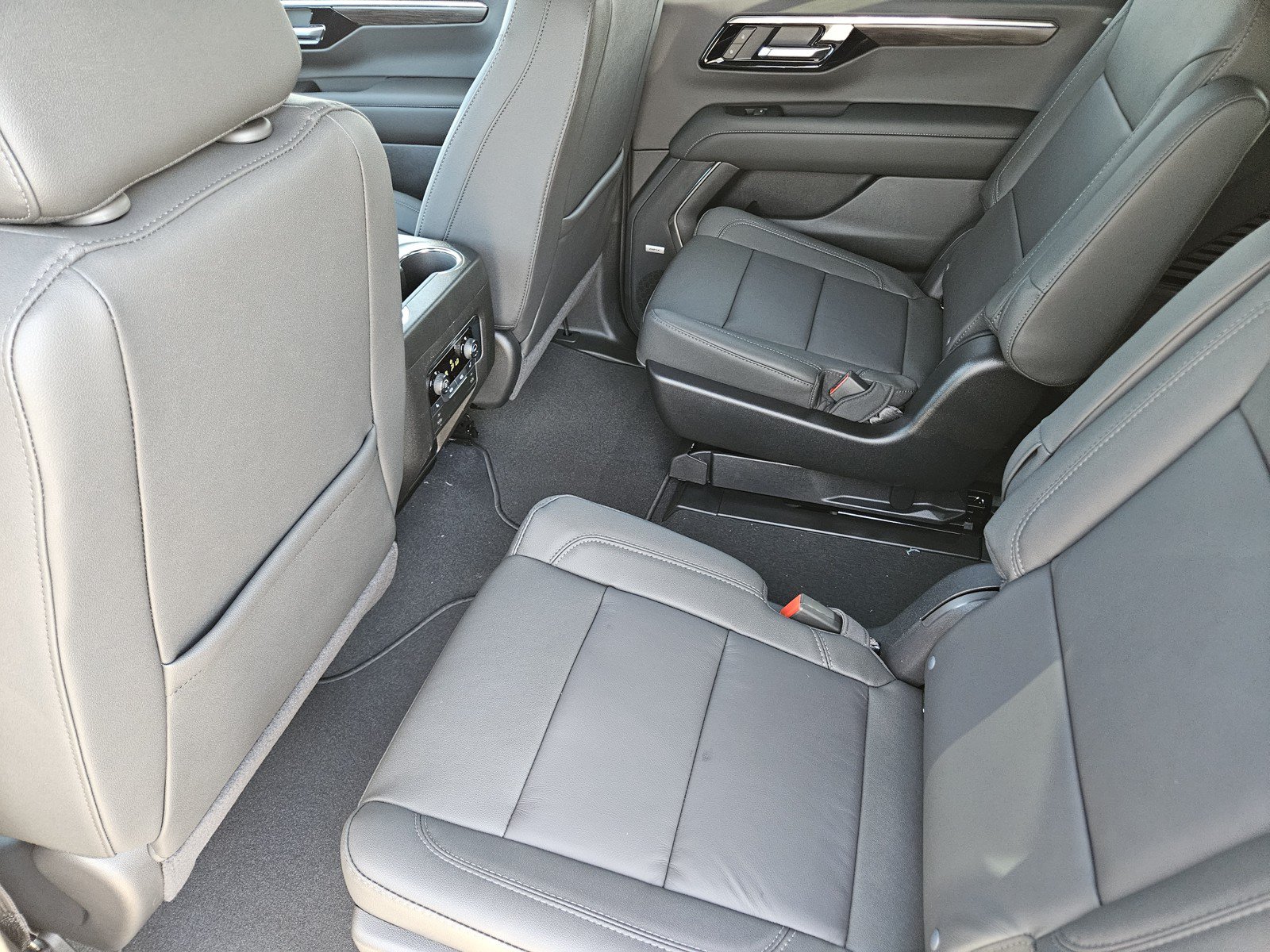 New 2027 Chevrolet Tahoe LT w/ Comfort Package RWD image 20