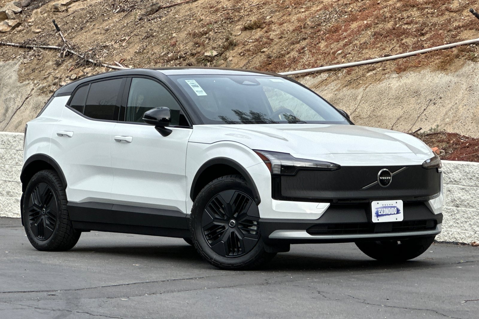 New 2026 Volvo EX30 Cross Country Ultra w/ Protection Package image 2