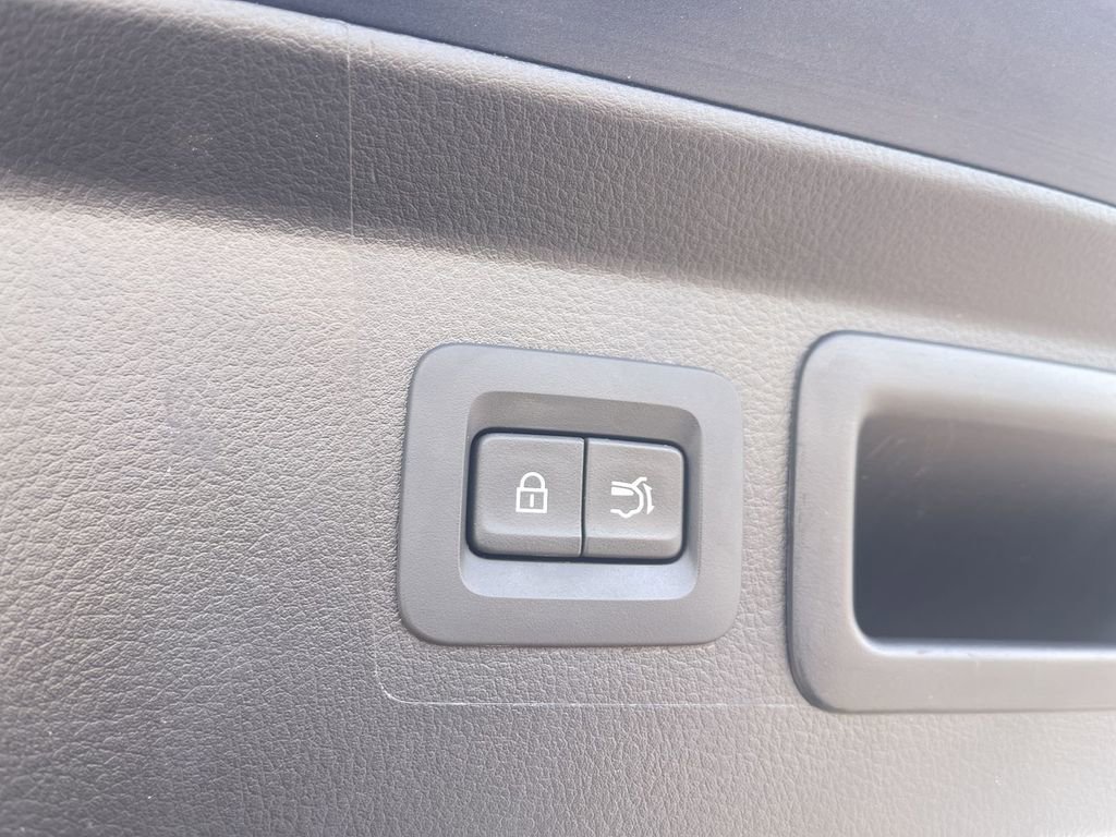 Used 2024 MAZDA CX-50 AWD 2.5 S w/ Preferred Package image 16