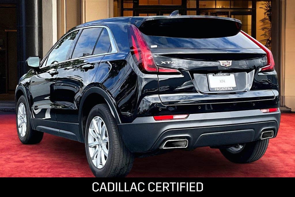 Certified 2023 Cadillac XT4 Luxury w/ Cold Weather Package image 4