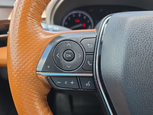 Used 2021 Toyota Avalon Limited FWD image 19
