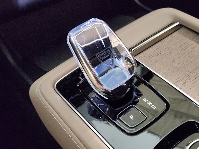 New 2026 Volvo XC90 B6 Plus w/ Protection Package Premier image 20