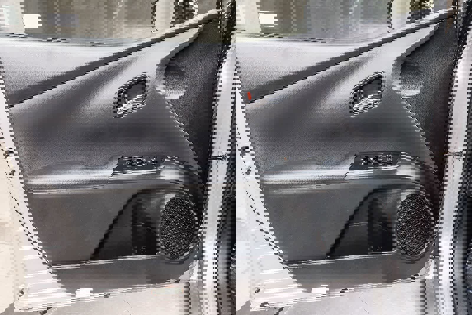 Used 2017 Toyota Prius Prime Plus image 22