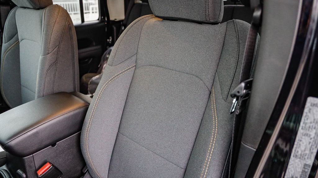 New 2026 Jeep Gladiator Sport image 26