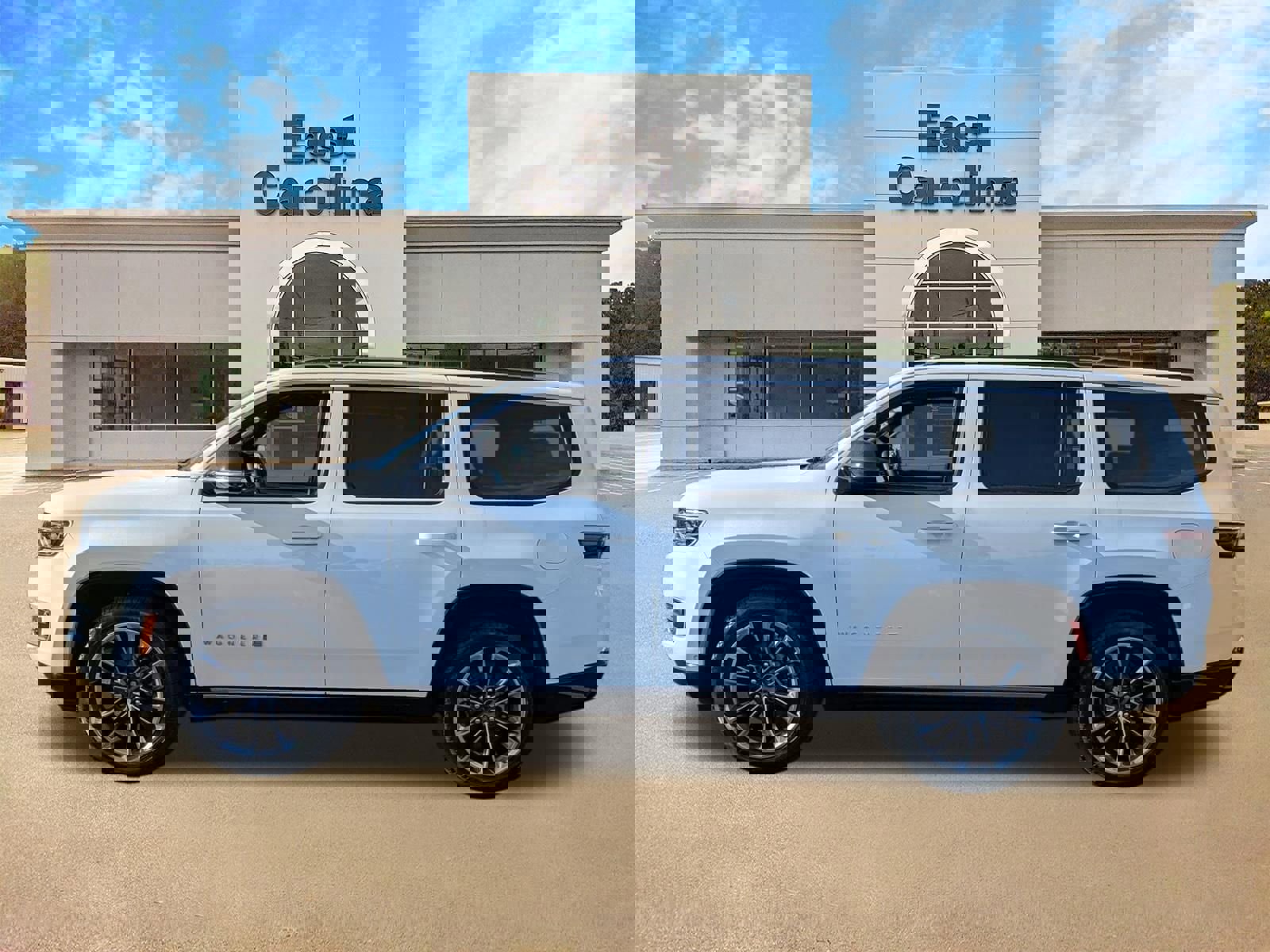 Certified 2025 Jeep Wagoneer Series III w/ Premium Group I image 6