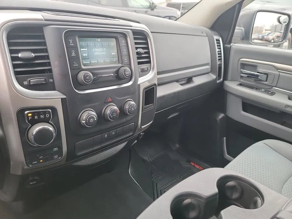 Used 2019 RAM 1500 Classic SLT AWD/4WD image 15