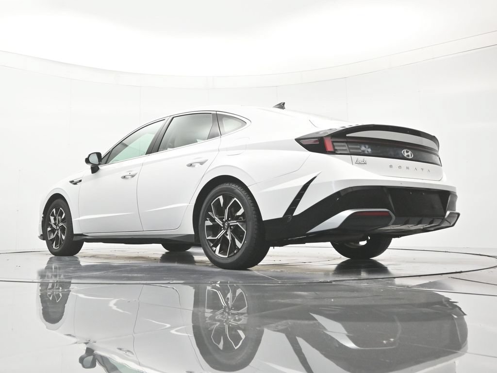 Used 2025 Hyundai Sonata SEL FWD image 43