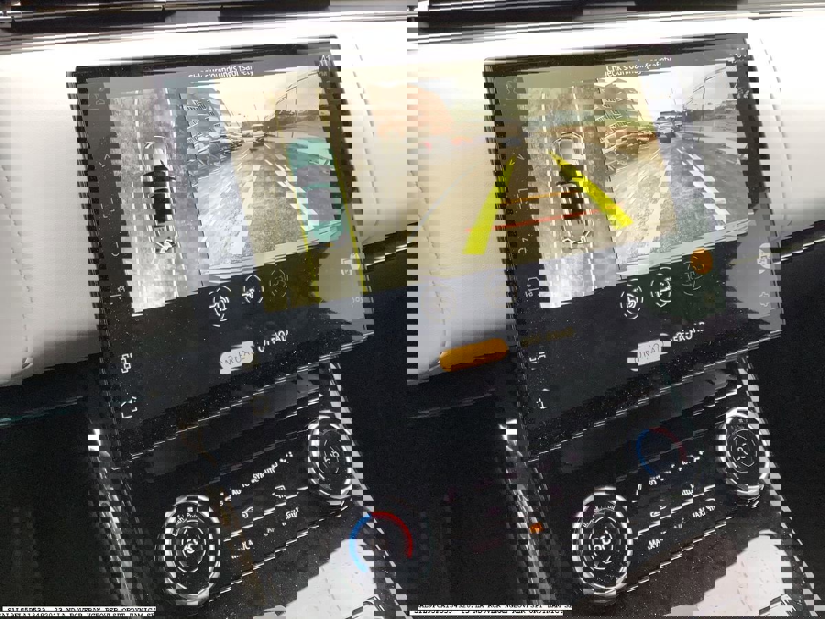 Used 2023 Land Rover Range Rover Sport SE Dynamic AWD/4WD image 9