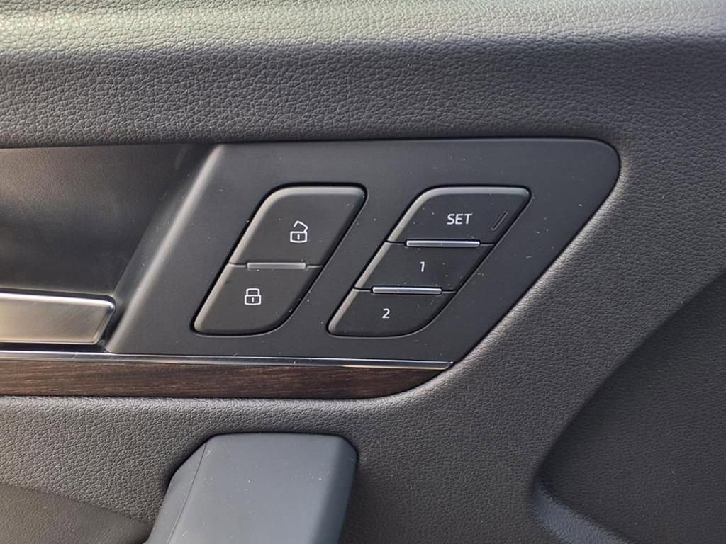 Used 2023 Audi Q5 2.0T Premium Plus w/ Premium Plus Package image 9