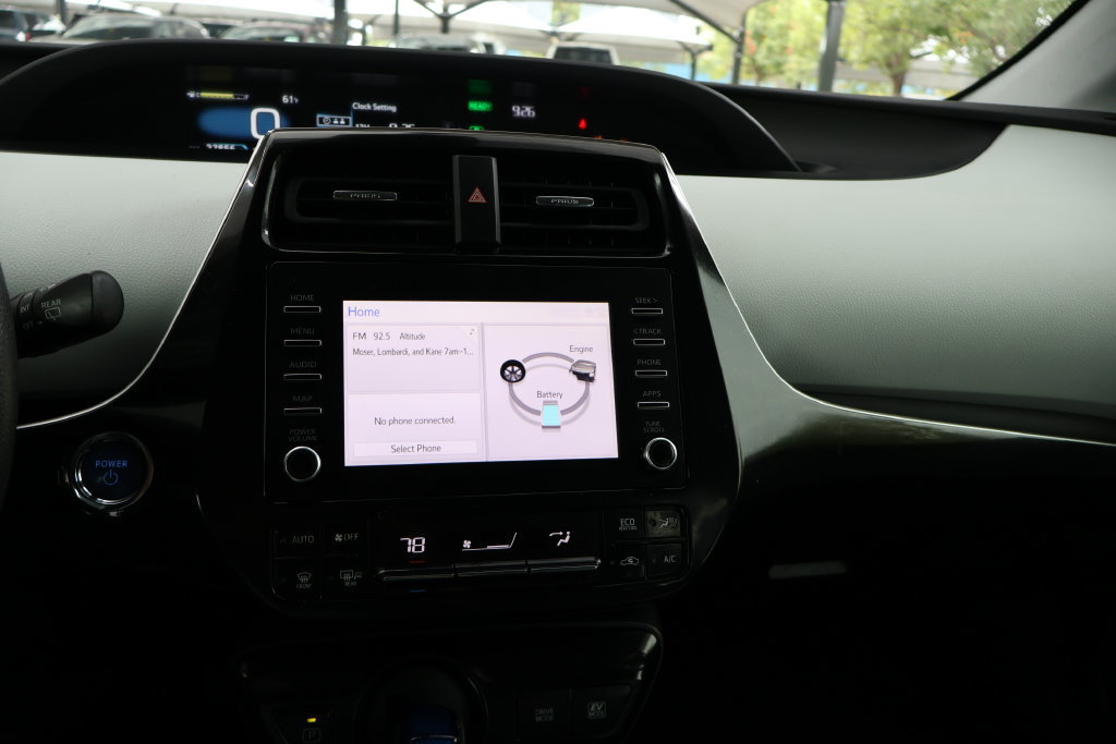 Certified 2020 Toyota Prius LE AWD/4WD image 35