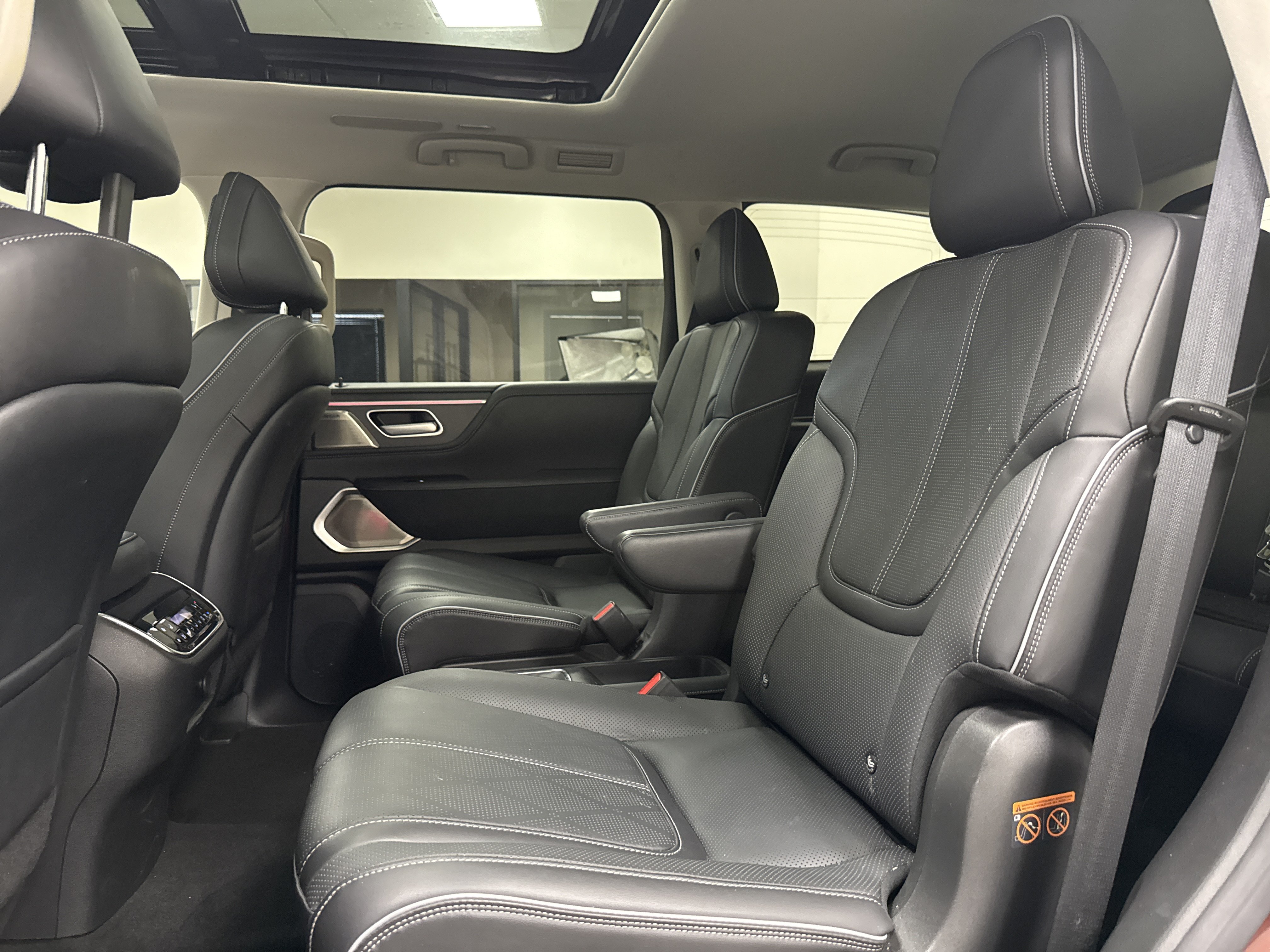Certified 2025 INFINITI QX80 Sensory AWD/4WD image 16