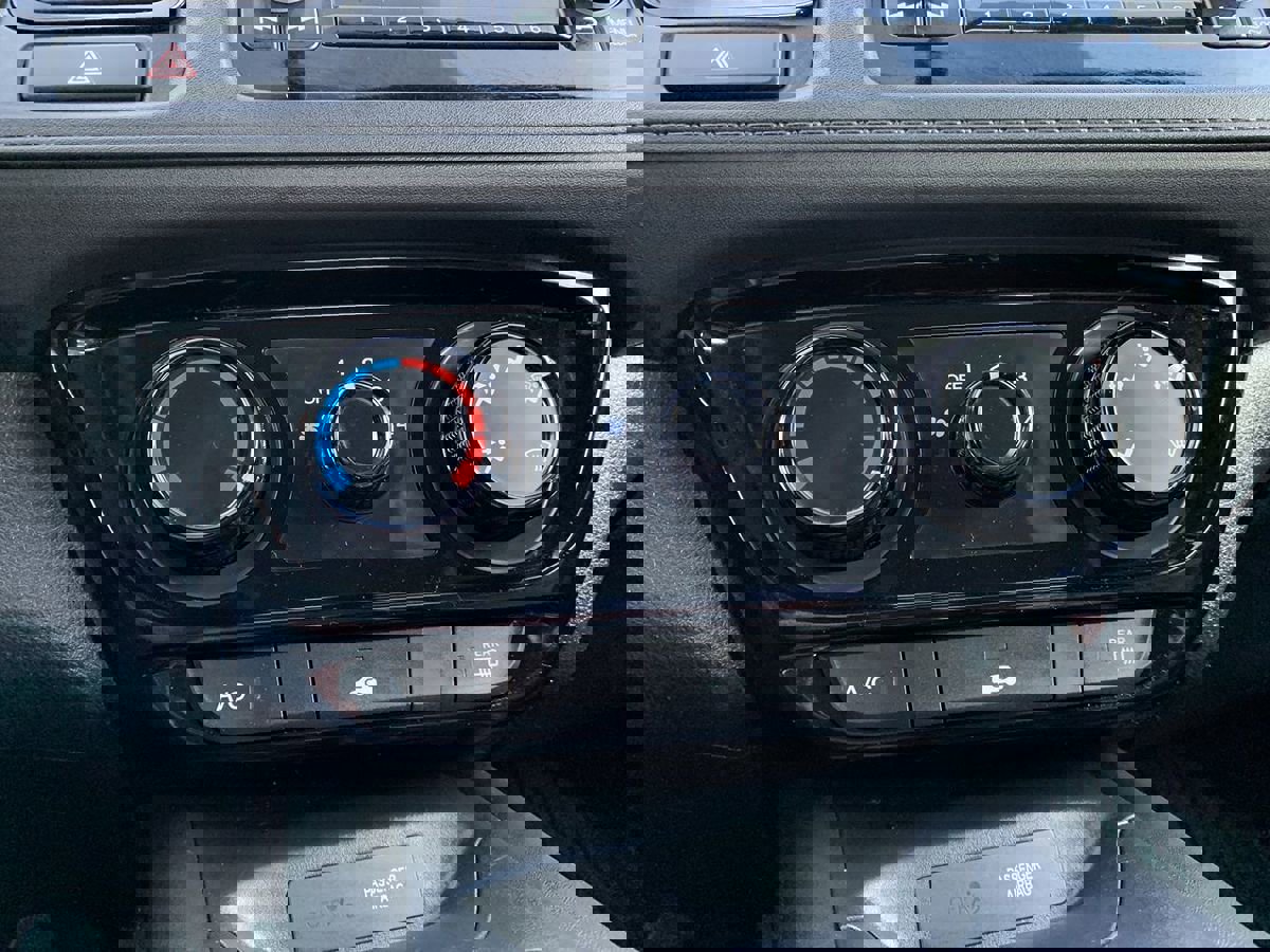 Used 2021 Honda HR-V LX image 21