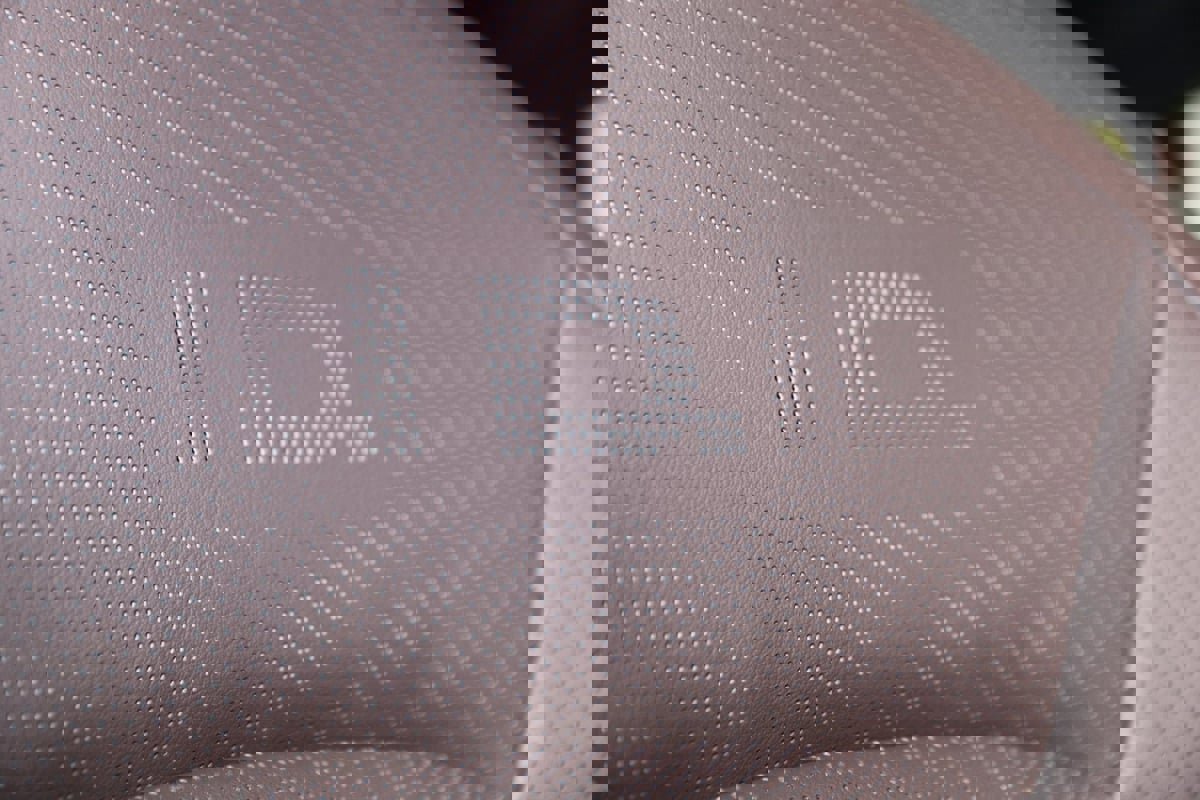 Used 2025 Volkswagen ID. Buzz Pro S image 13