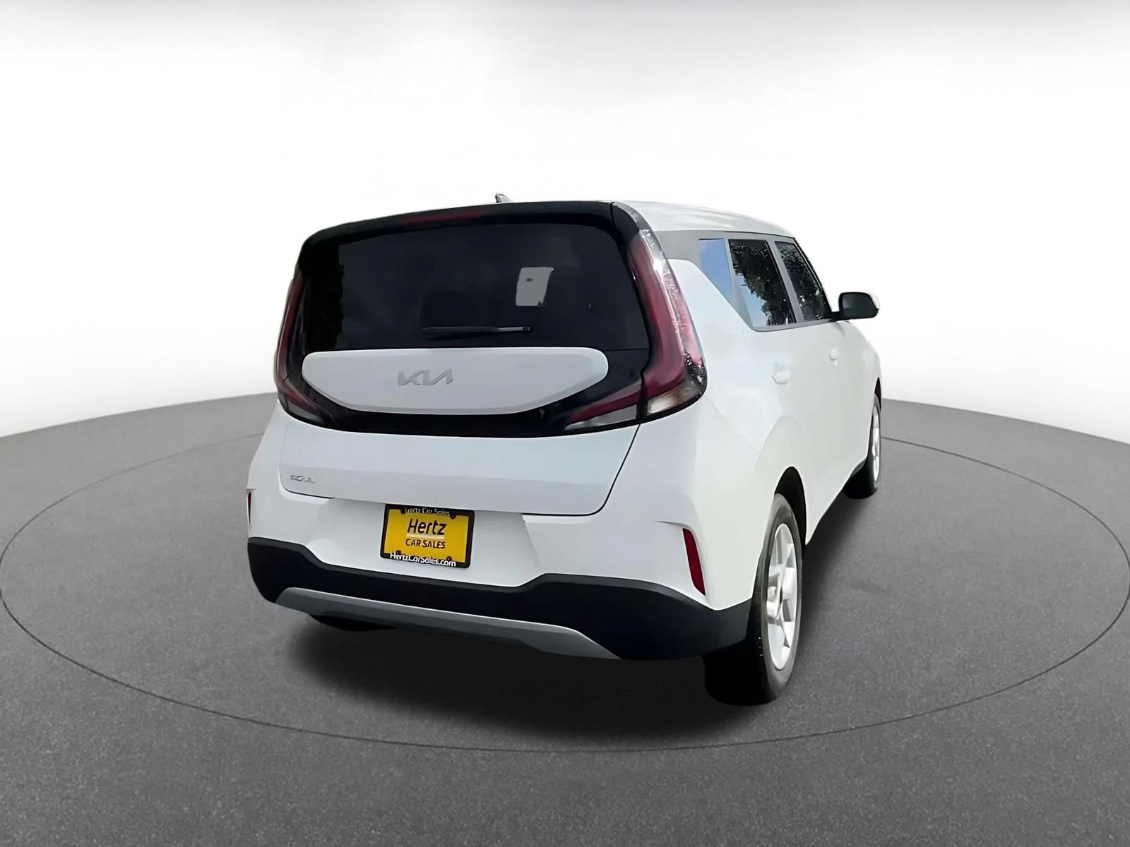 Used 2025 Kia Soul LX w/ LX Technology Package FWD image 14