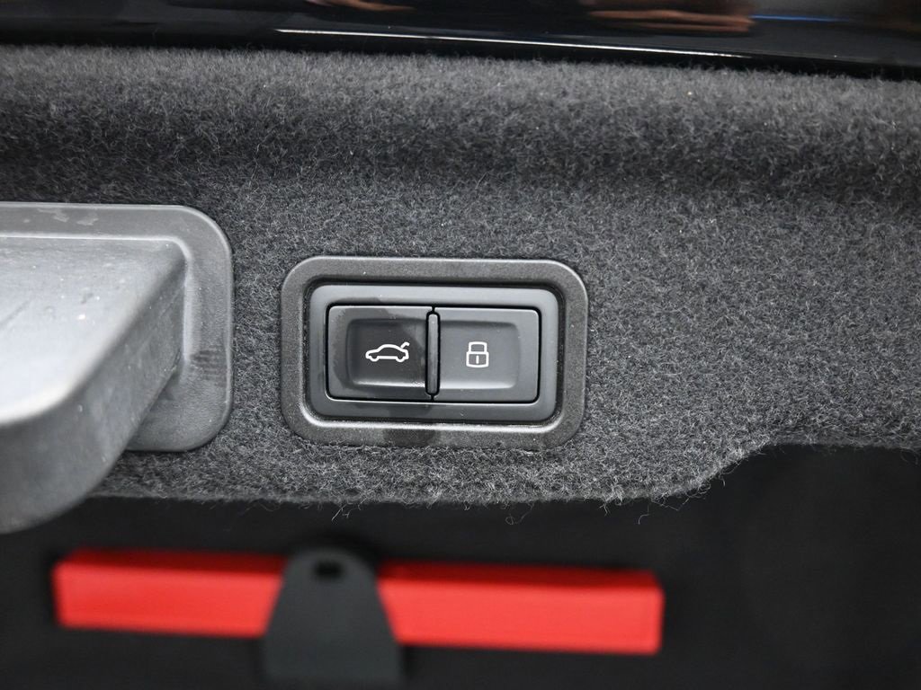 Used 2015 Audi A8 4.0T w/ Premium Package image 49