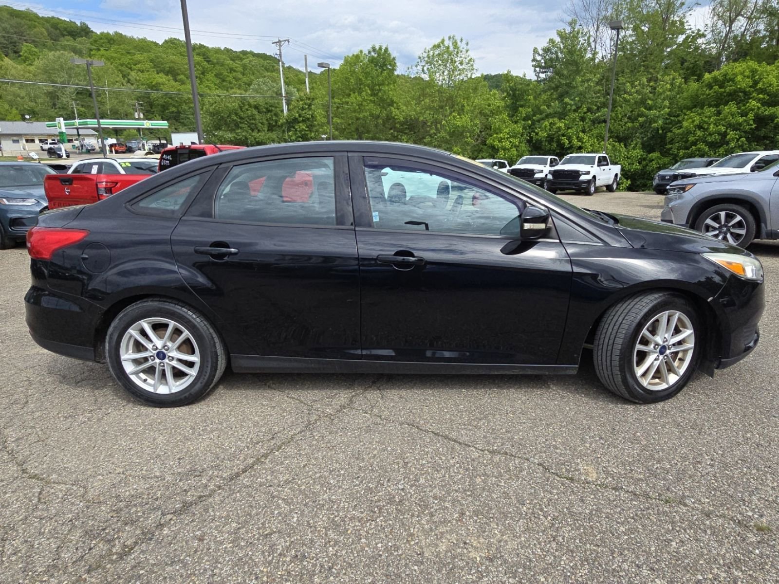 Used 2016 Ford Focus SE FWD image 15