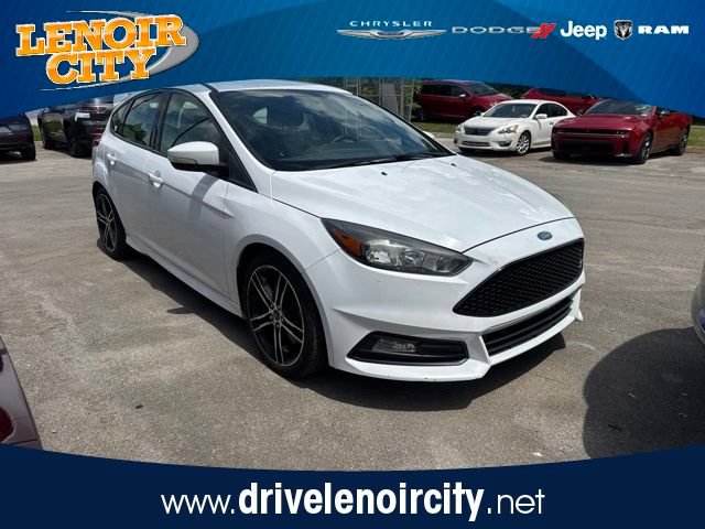 Used 2017 Ford Focus ST FWD image 1