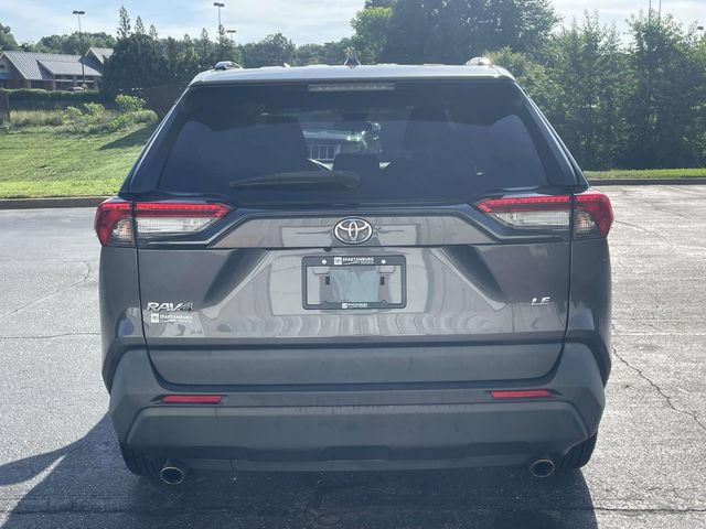 Used 2020 Toyota RAV4 LE FWD image 10