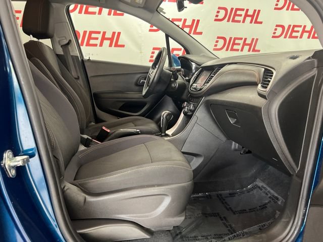 Used 2020 Chevrolet Trax LT FWD image 12