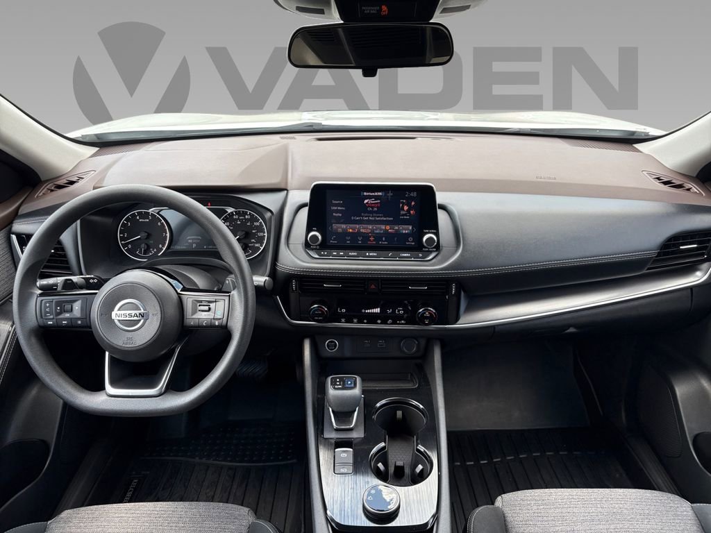 Used 2021 Nissan Rogue SV AWD/4WD image 2