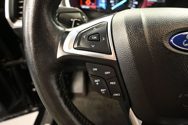 Used 2016 Ford Edge Titanium w/ Technology Package AWD/4WD image 20