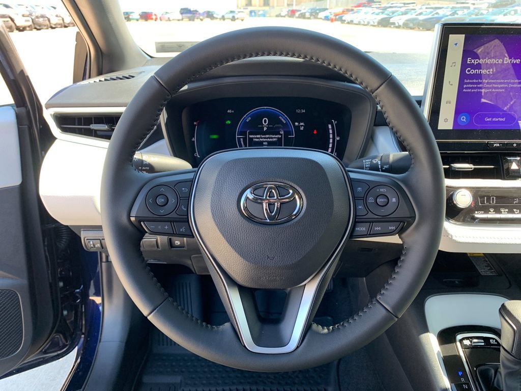 Used 2025 Toyota Corolla SE w/ SE Premium Package image 28