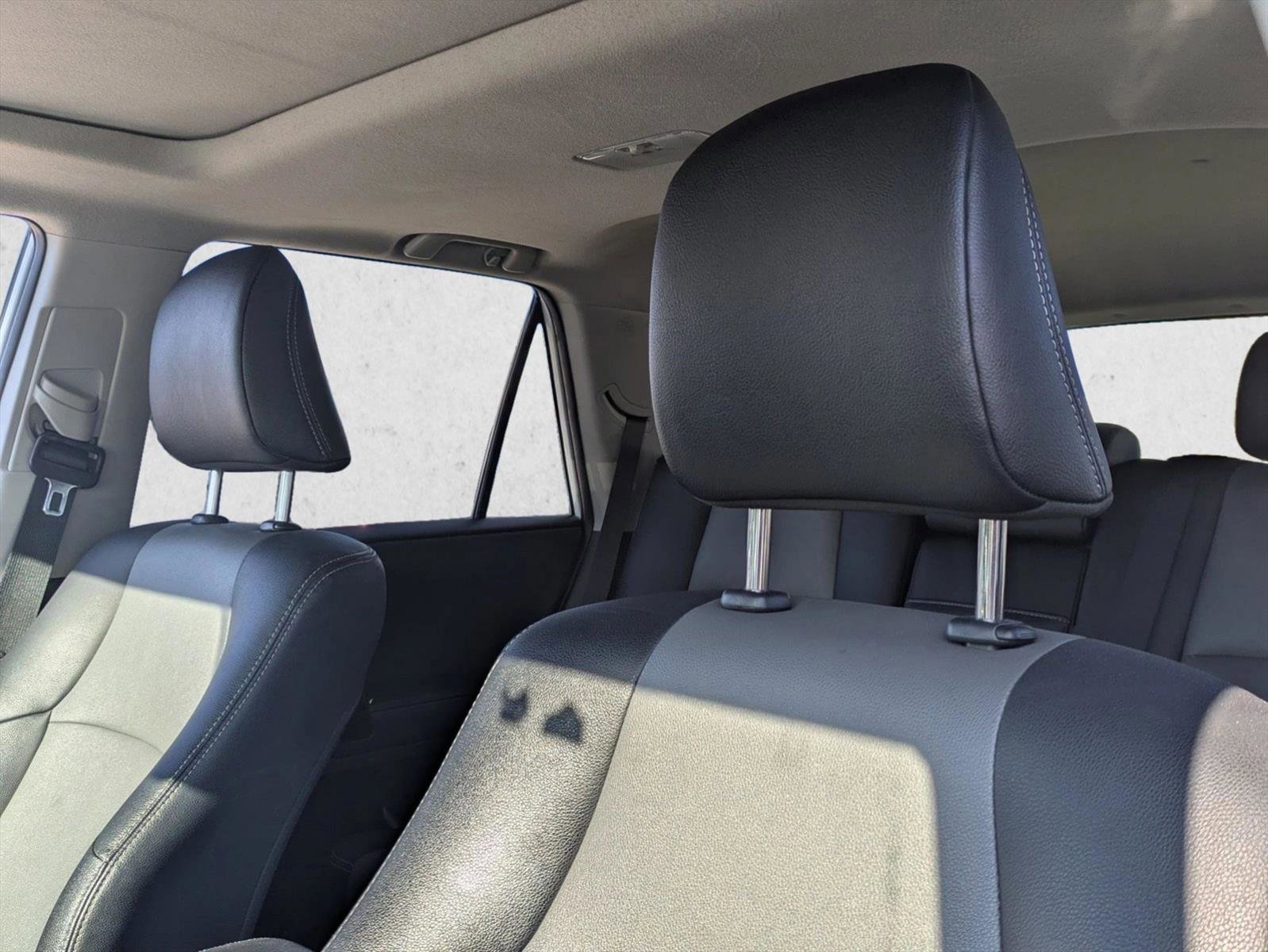 Used 2021 Toyota 4Runner SR5 Premium w/ Moonroof Package AWD/4WD image 15