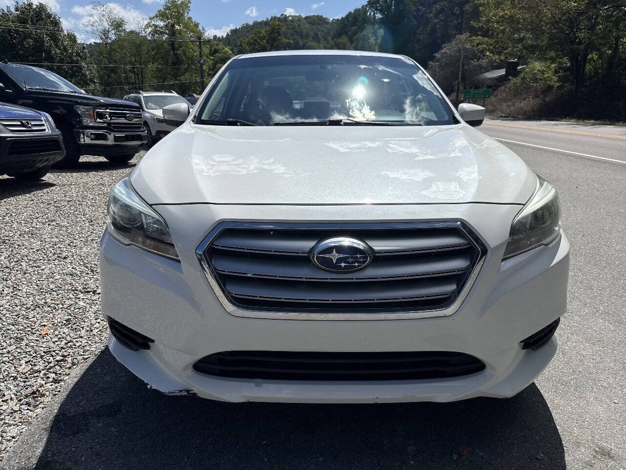 Used 2017 Subaru Legacy 2.5i Premium AWD/4WD image 2