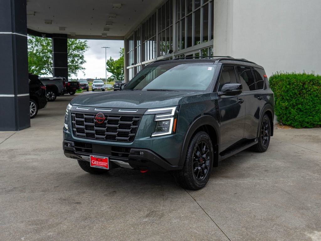 Used 2026 Nissan Armada PRO-4X AWD/4WD image 3