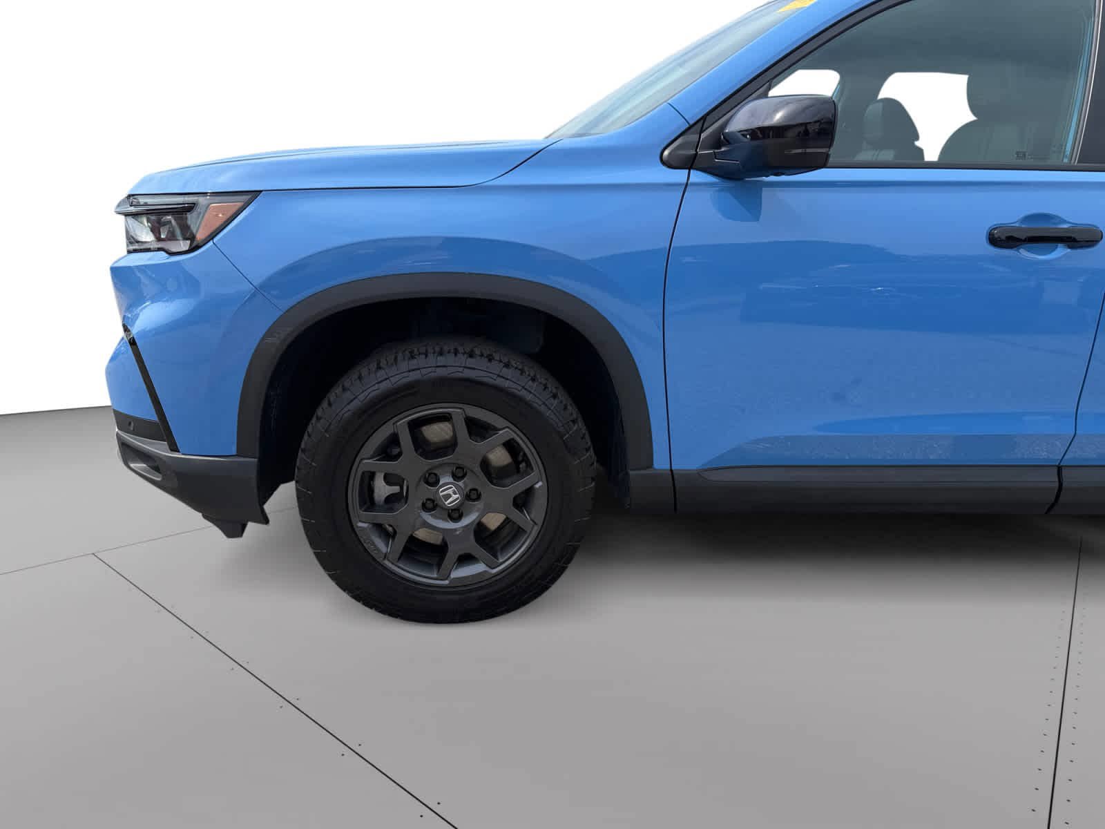 Used 2025 Honda Pilot TrailSport image 19