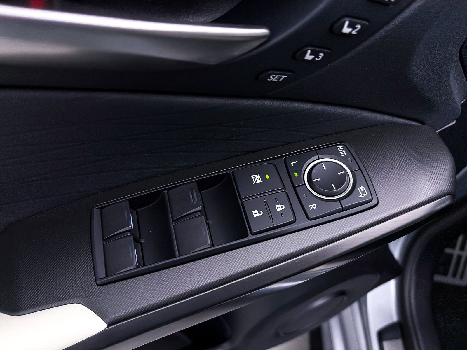 Used 2025 Lexus IS 350 F Sport w/ Navigation Package RWD image 20