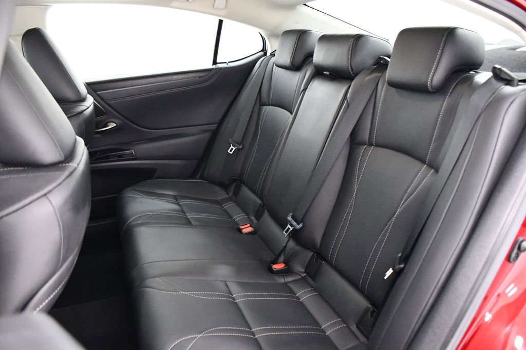 Used 2023 Lexus ES 300h w/ Accessory Package (Z1) image 21