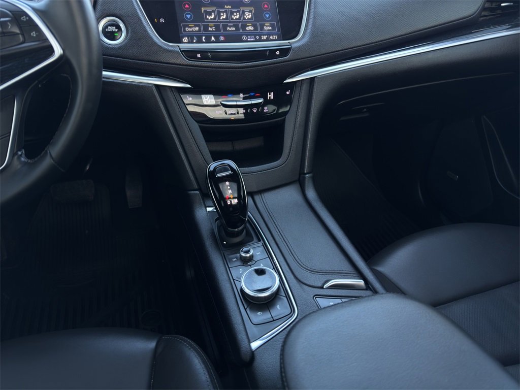 Used 2025 Cadillac XT5 Premium Luxury image 15