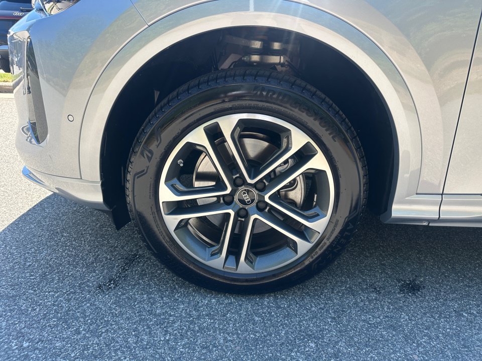 Certified 2025 Audi Q5 Premium Plus w/ Premium Plus AWD/4WD image 27