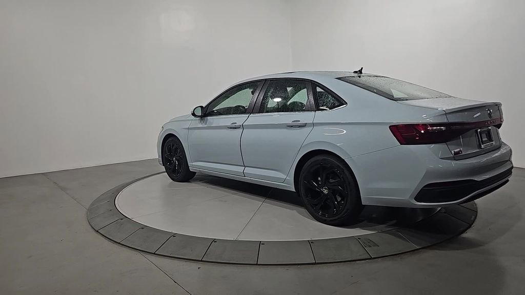 New 2026 Volkswagen Jetta SE image 3