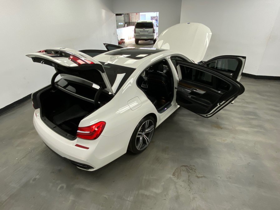 Used 2016 BMW 750i xDrive AWD/4WD image 47