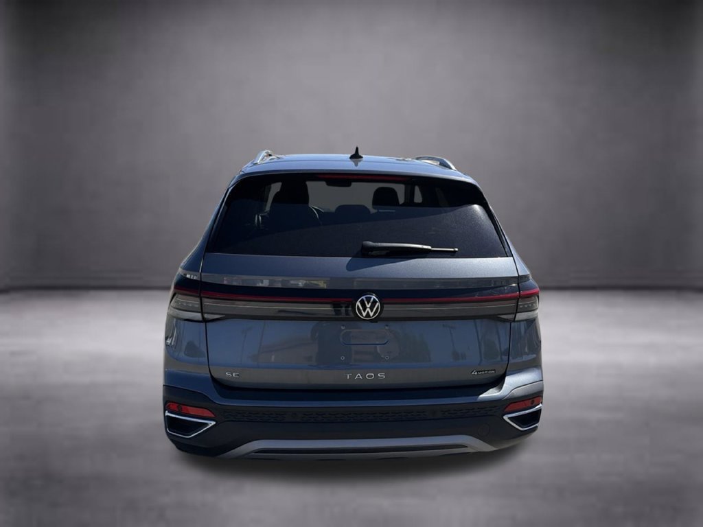 Used 2025 Volkswagen Taos SE AWD/4WD image 6