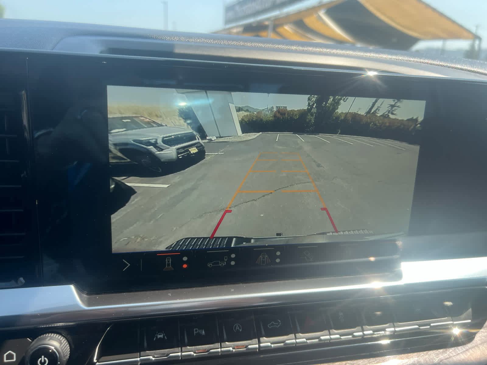 Used 2024 Chevrolet Silverado 1500 LTZ w/ LTZ Premium Package image 20