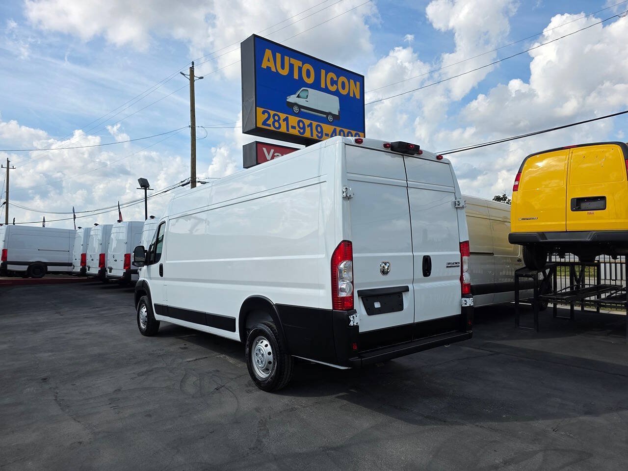 Used 2023 RAM ProMaster 3500 w/ Driver Convenience Group FWD image 2