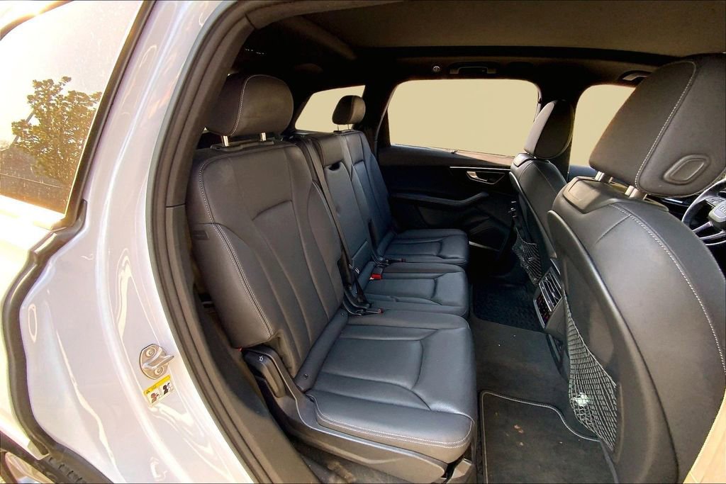 Used 2025 Audi Q7 3.0T Premium Plus image 16
