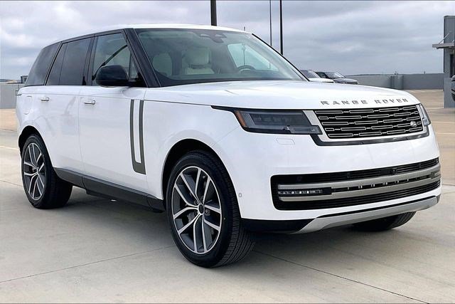 New 2026 Land Rover Range Rover SE image 2