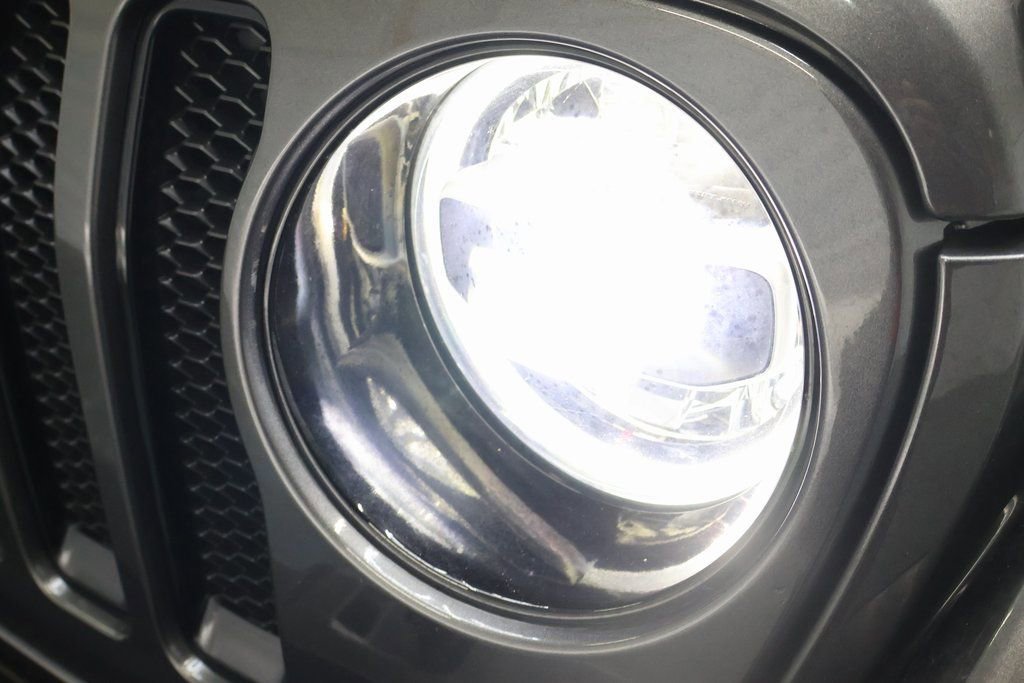 Used 2021 Jeep Wrangler Unlimited Sahara image 29