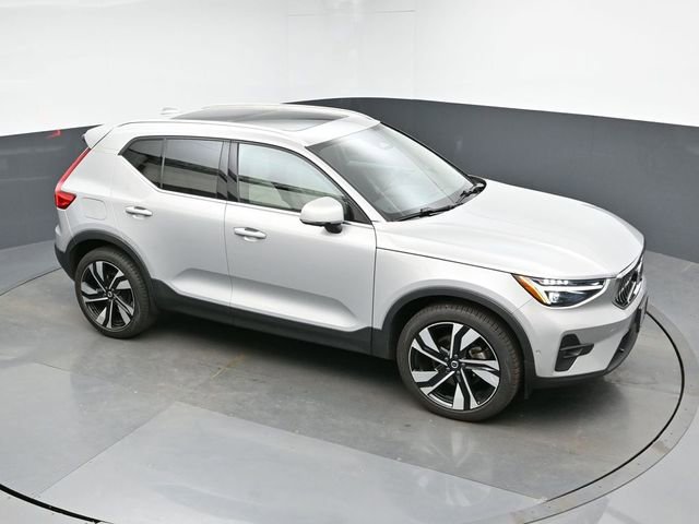 Used 2023 Volvo XC40 B5 Ultimate w/ Climate Package image 22