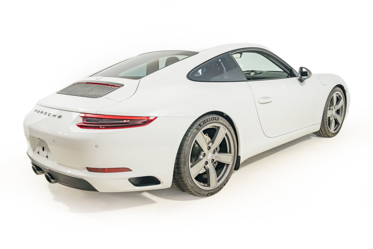 Used 2018 Porsche 911 Carrera T w/ Carrera T Interior Package RWD image 8