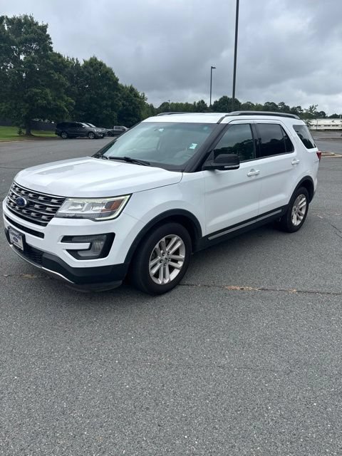 Used 2017 Ford Explorer XLT