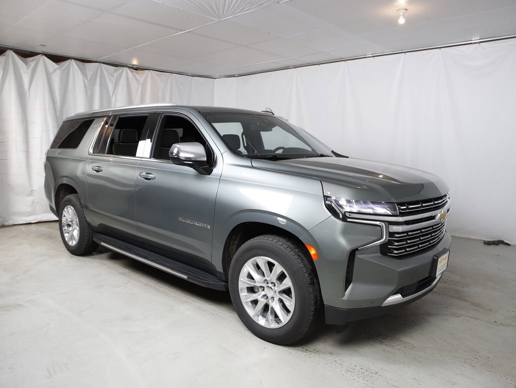 Used 2023 Chevrolet Suburban Premier image 1